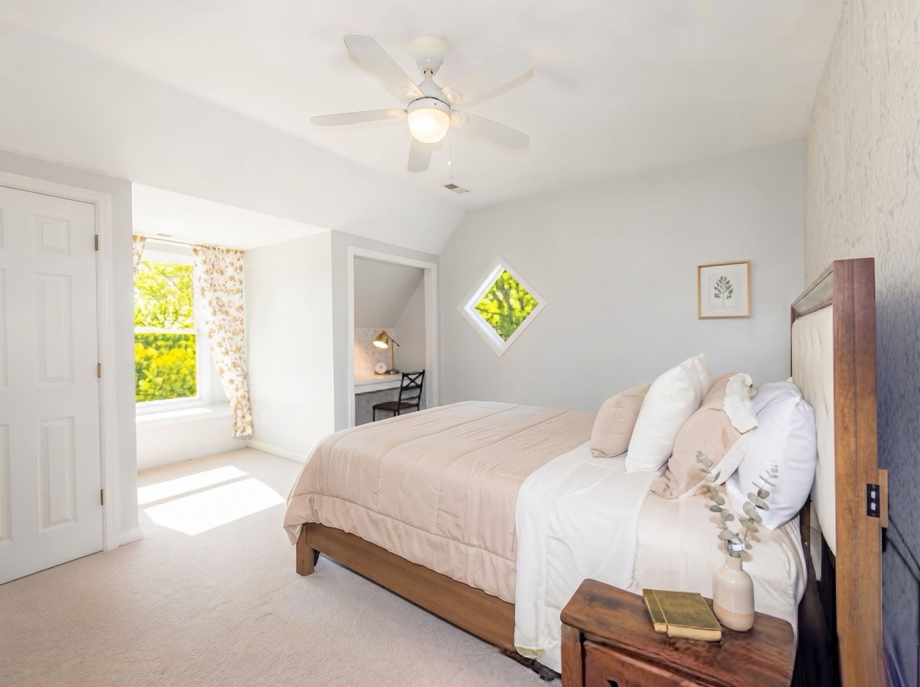 Upstairs bedroom